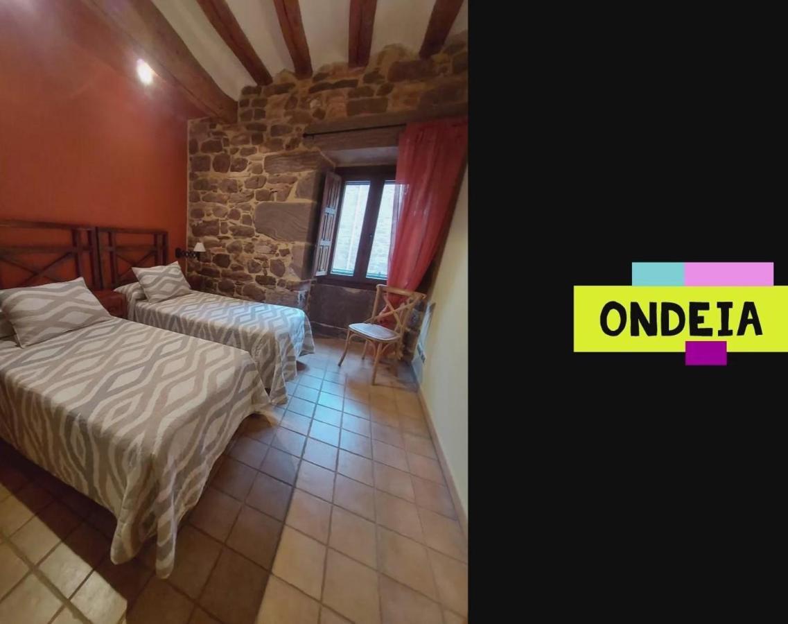Hostal Rural Ioar Sorlada Ngoại thất bức ảnh